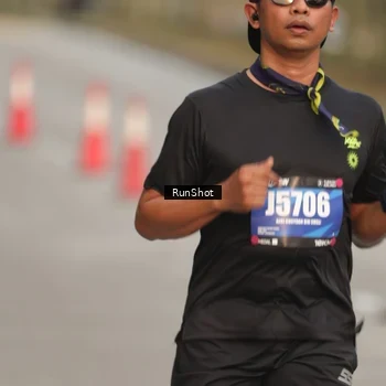 Runner Photo 5620369
