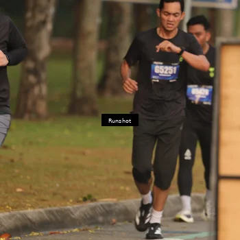 Runner Photo 5620470