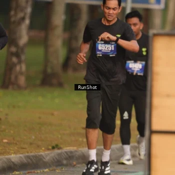 Runner Photo 5620474