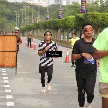 Runner Photo 5620577