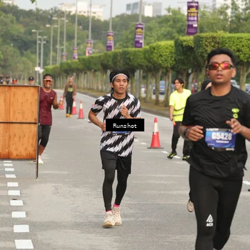 Runner Photo 5620585