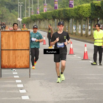 Runner Photo 5620618