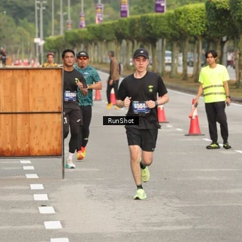 Runner Photo 5620626