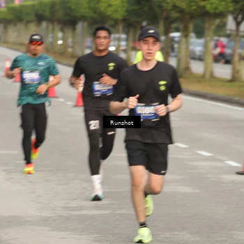 Runner Photo 5620641