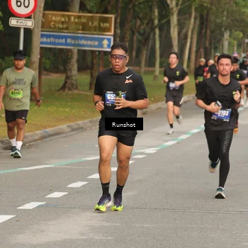 Runner Photo 5620705