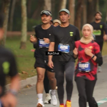 Runner Photo 5620797