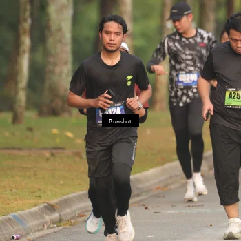 Runner Photo 5621411