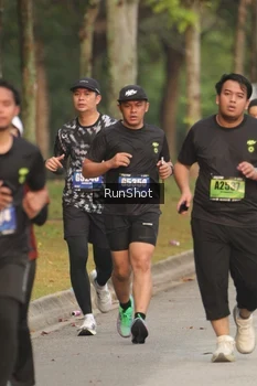 Runner Photo 5621495