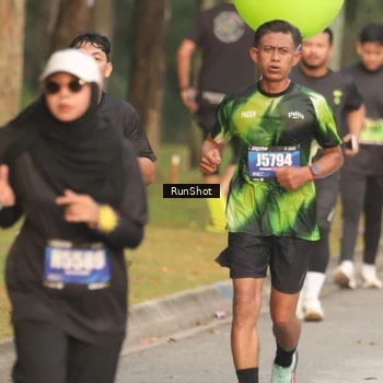 Runner Photo 5621876