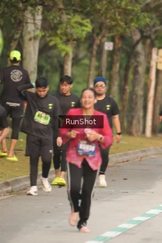 Runner Photo 5621915