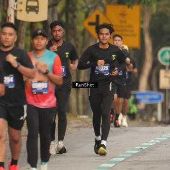 Runner Photo 5623214