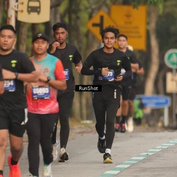 Runner Photo 5623215