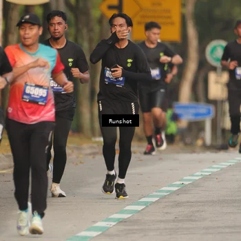 Runner Photo 5623251