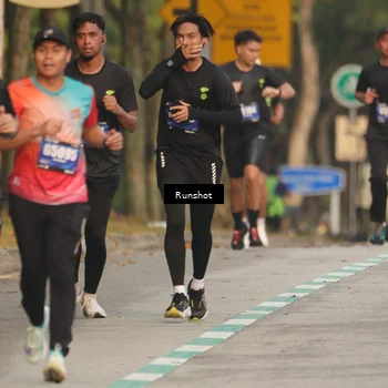 Runner Photo 5623260