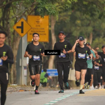 Runner Photo 5623413