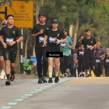 Runner Photo 5623477