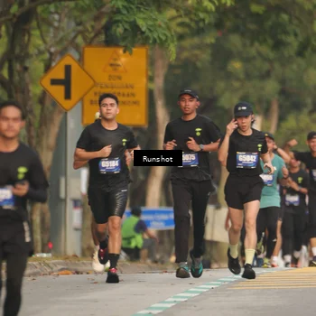 Runner Photo 5623553