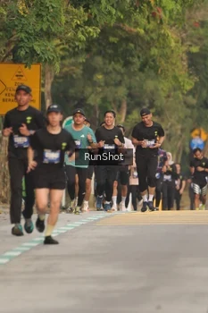 Runner Photo 5623667