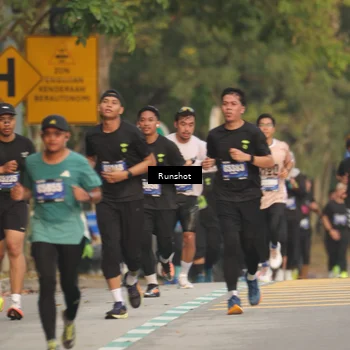 Runner Photo 5623806