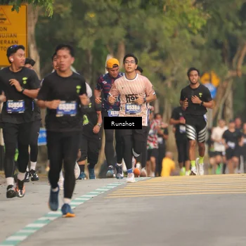 Runner Photo 5623887