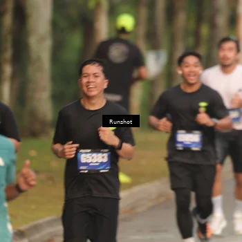 Runner Photo 5624088