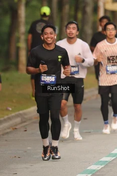 Runner Photo 5624157