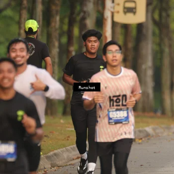 Runner Photo 5624235