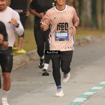 Runner Photo 5624300