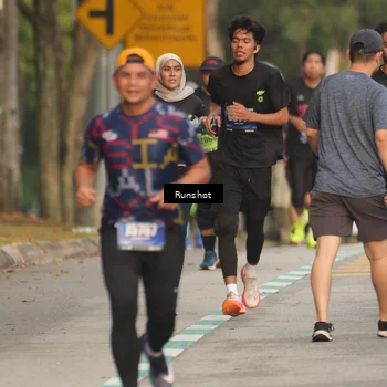 Runner Photo 5624556