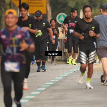 Runner Photo 5624640