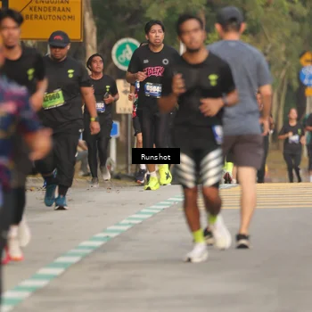 Runner Photo 5624660