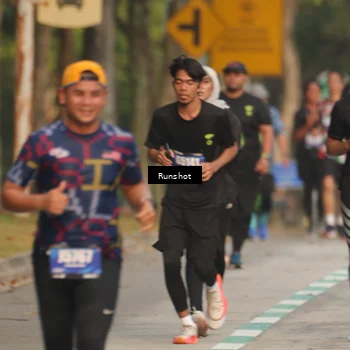 Runner Photo 5624733