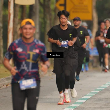 Runner Photo 5624744