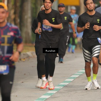 Runner Photo 5624867