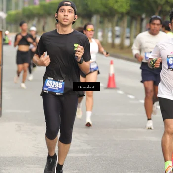 Runner Photo 5624875