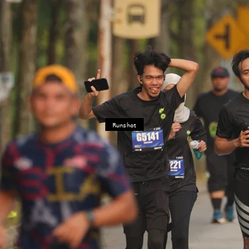 Runner Photo 5624999