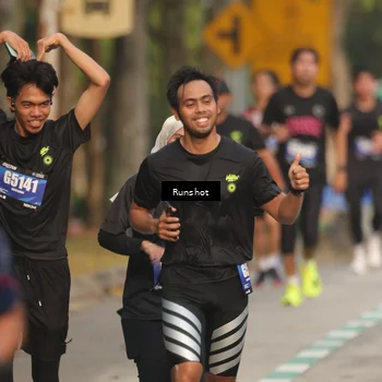 Runner Photo 5625098
