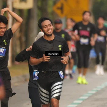 Runner Photo 5625111