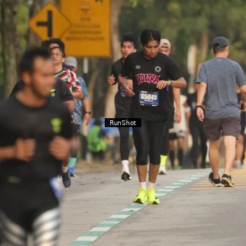 Runner Photo 5625180