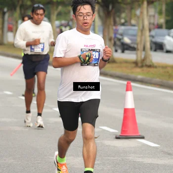 Runner Photo 5625236