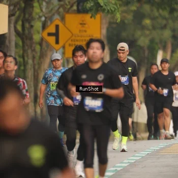 Runner Photo 5625497