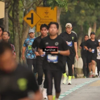Runner Photo 5625498