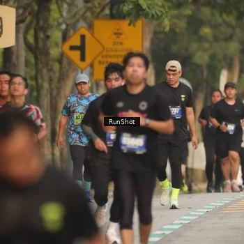 Runner Photo 5625499