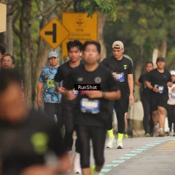 Runner Photo 5625500