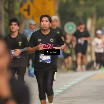 Runner Photo 5625633