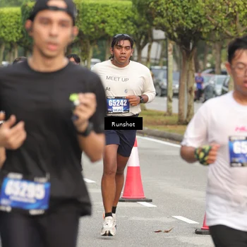 Runner Photo 5625640