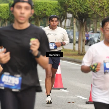 Runner Photo 5625665