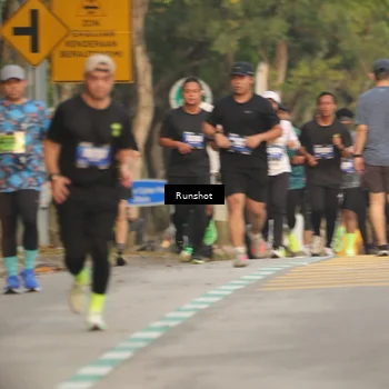 Runner Photo 5625862