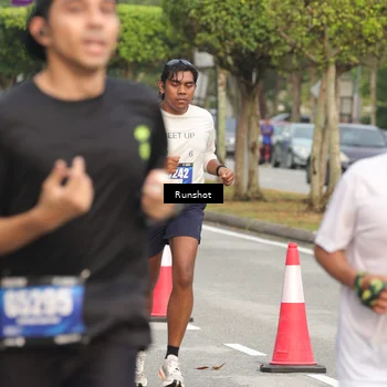Runner Photo 5625865