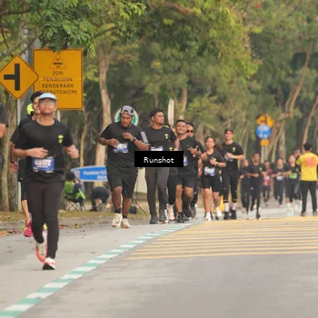 Runner Photo 5627272